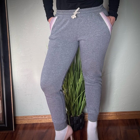 Brooklyn Cloth Pants - Brooklyn Cloth Gray Women’s Joggers Sweatpants with Pink Accent Pockets